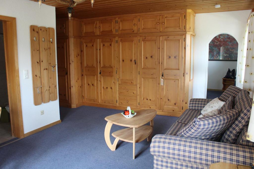 Pfeiffer Alm am Sonnenhang mit Blick auf die Zugspitze - 3