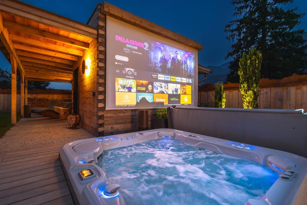 Večerní zábavní program pro hosty v ubytování Chalet ORUS - Tirol Kärnten
