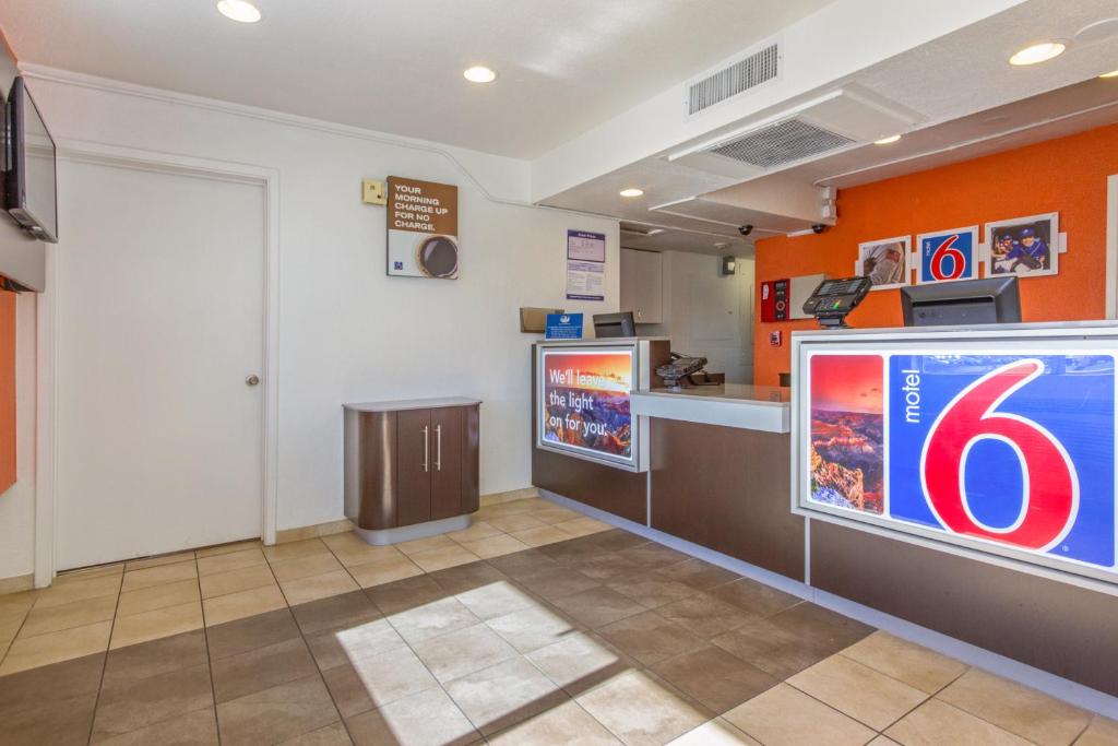 Fotografie z fotogalerie ubytování Motel 6-Phoenix, AZ - North Bell Road v destinaci Phoenix