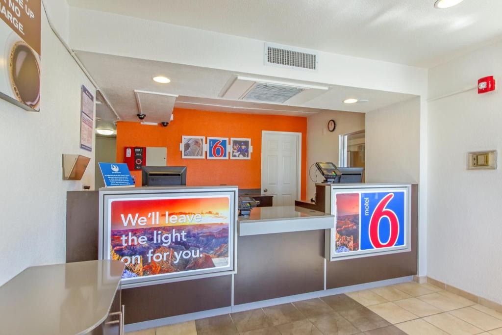 Certifikát, hodnocení, plakát nebo jiný dokument vystavený v ubytování Motel 6-Phoenix, AZ - North Bell Road