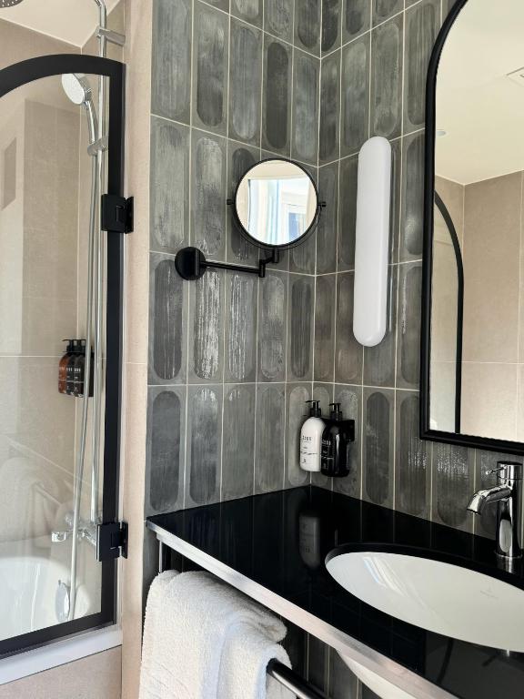 Hotel Grand Coeur Latin - Resim 43