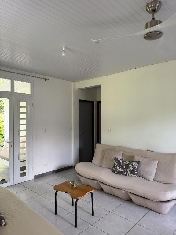 Posezení v ubytování Casa Tropical · T3 Calme & Spacieux