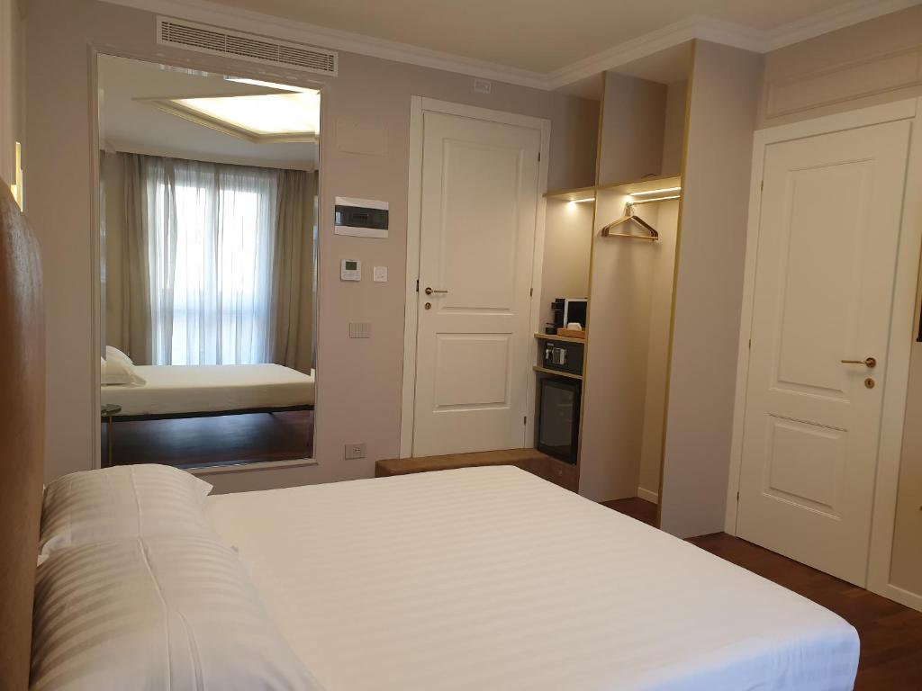 Appian Private Suites photo