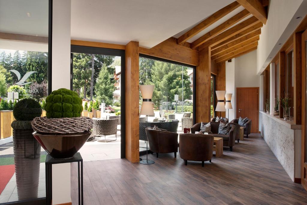 Posezení v ubytování Adler Hotel Wellness & Spa - Andalo