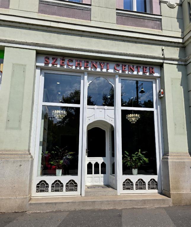 Széchenyi Center - Resim 30