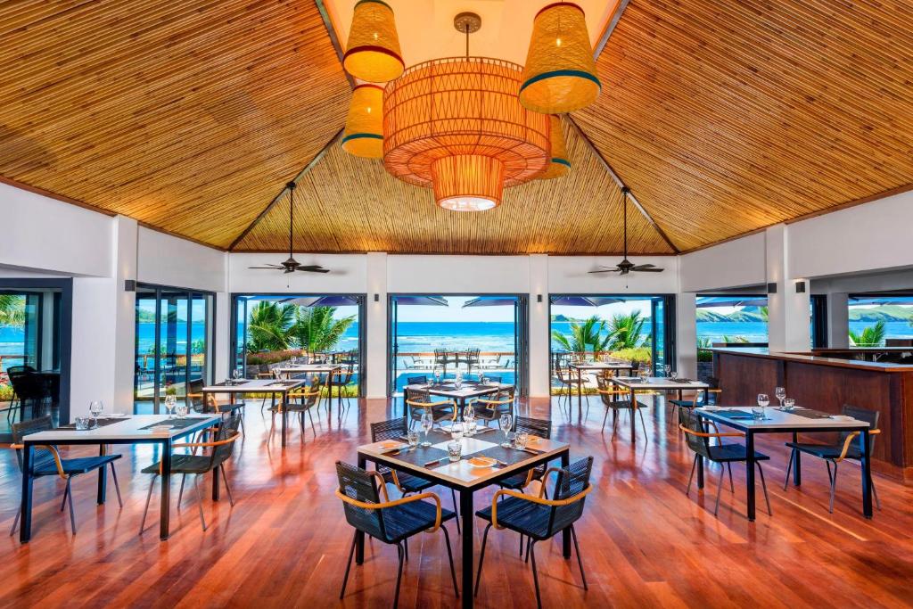 Restaurace v ubytování Sheraton Resort & Spa, Tokoriki Island, Fiji