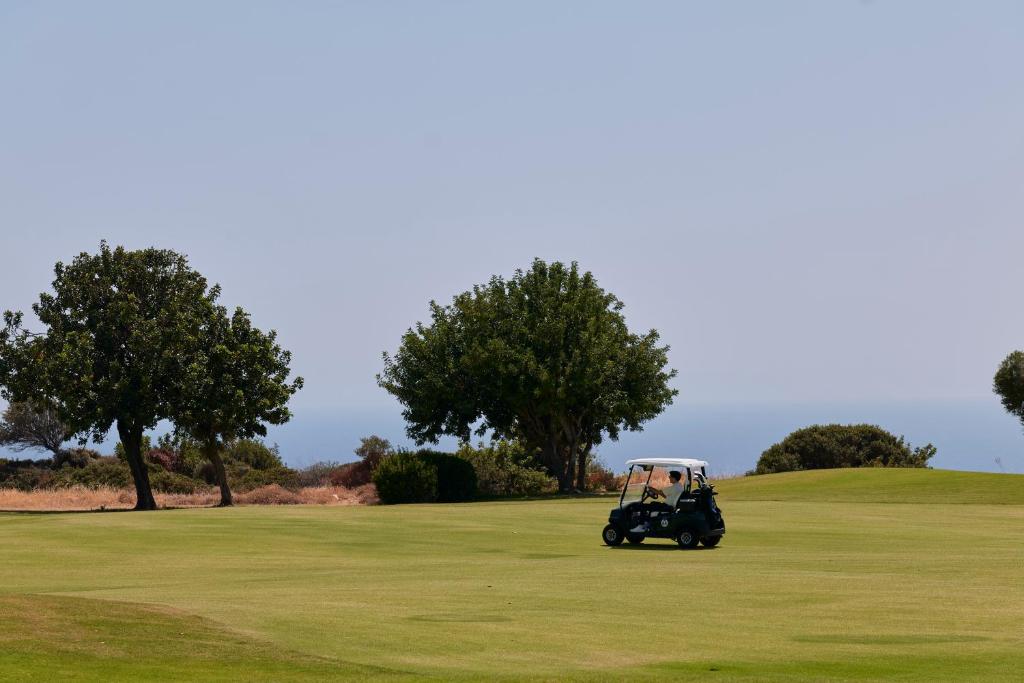 Golf v rezortu nebo okolí