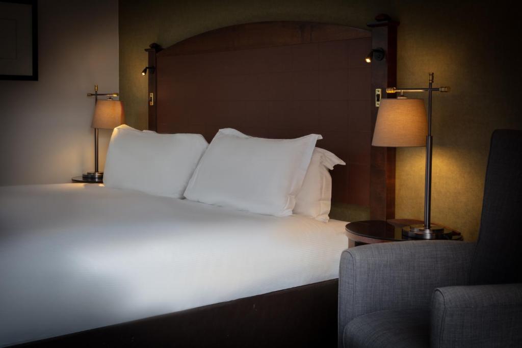 Dunston Hall Hotel, Spa & Golf Resort - Deluxe King Room