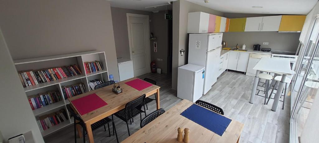 Η κουζίνα ή μικρή κουζίνα στο BİODA Boardinghouse