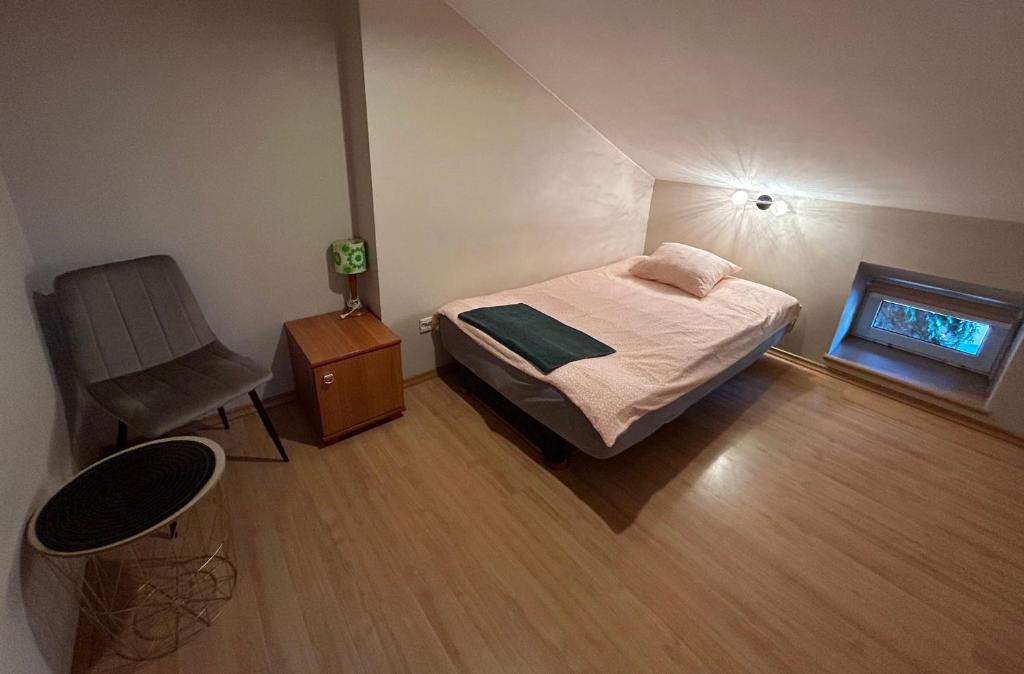 Piątka noclegi- Łódź - Standaard Eenpersoonskamer Met Gedeelde Badkamer