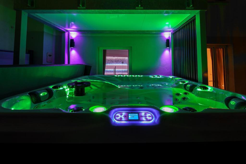 Privat-SPA mit Whirlpool und Sauna für 5 Personen! - Resim 20