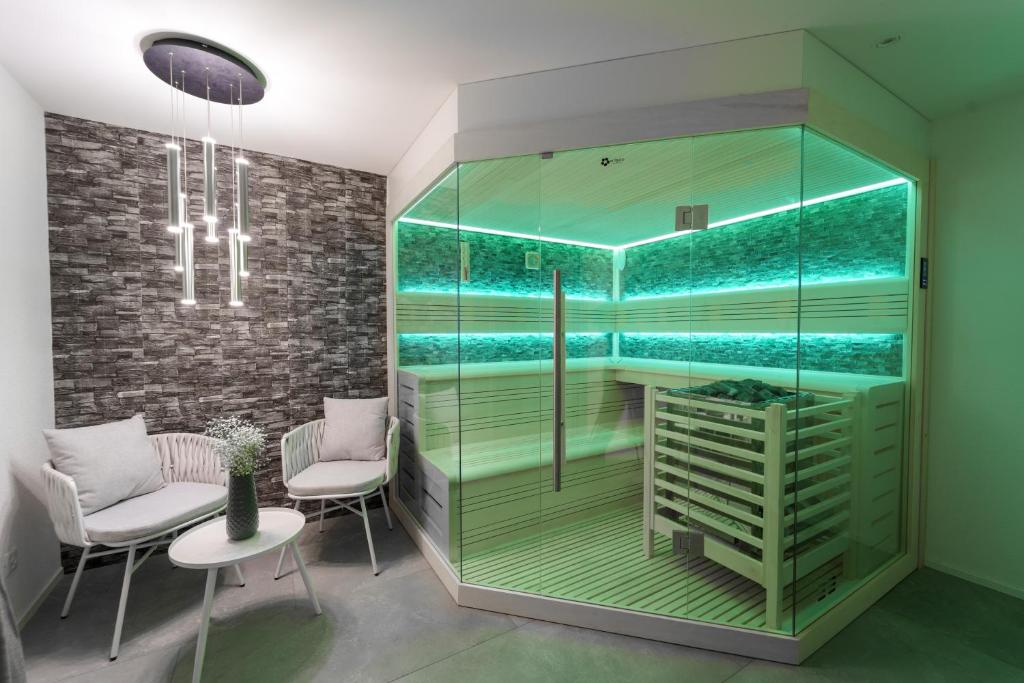 Privat-SPA mit Whirlpool und Sauna für 5 Personen! - Resim 27