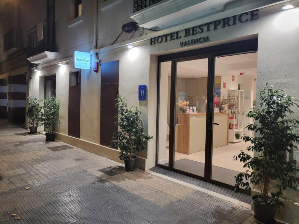 Bestprice Valencia Hotel, Juli 2023