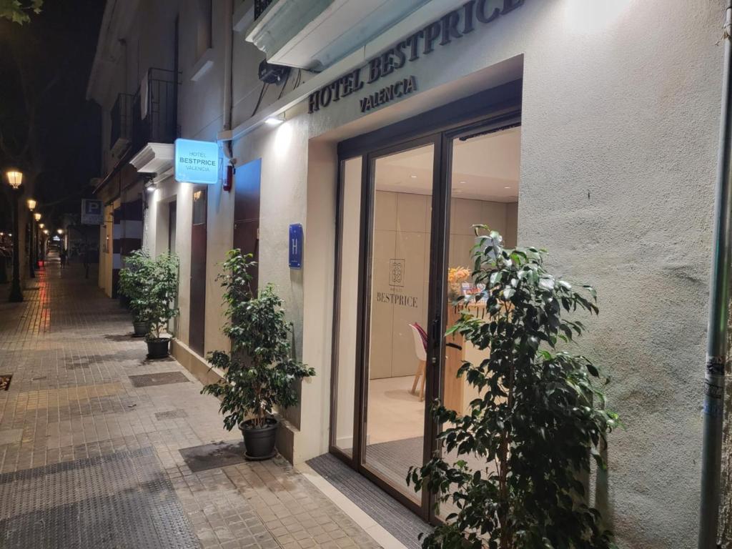 Hotel BESTPRICE Valencia - Resim 22