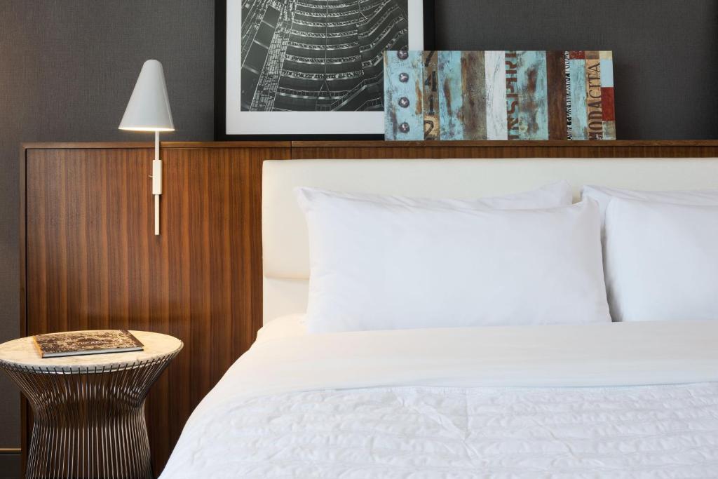 Le Méridien Chicago - Oakbrook Center - Zimmer Mit Kingsize-Bett – Concierge-Etage