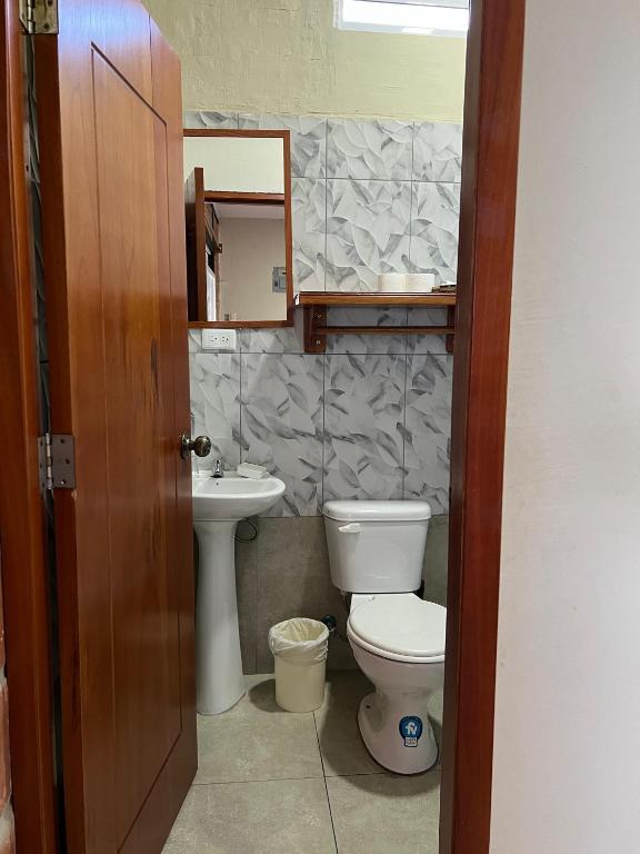 Koupelna v ubytování Hostal Cattleya
