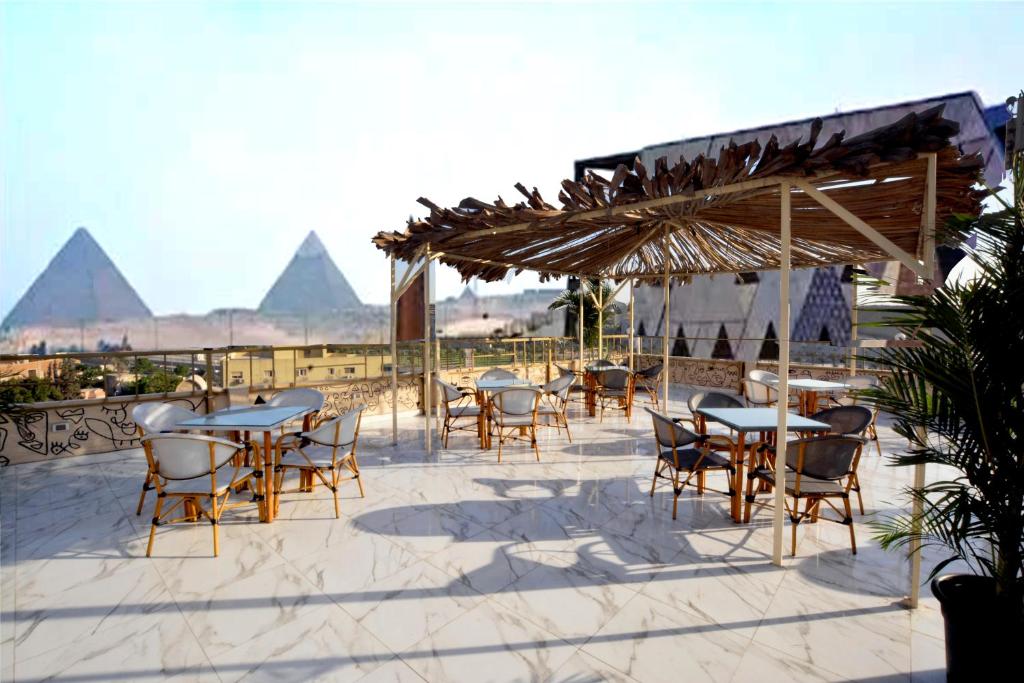 Restaurace v ubytování Topview Pyramids And Museum