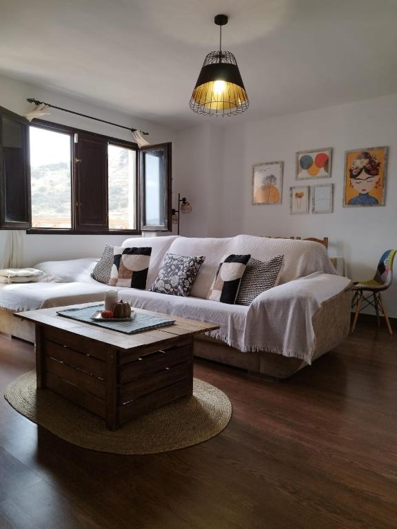 La Castaña y la Uva - Two-Bedroom Apartment
