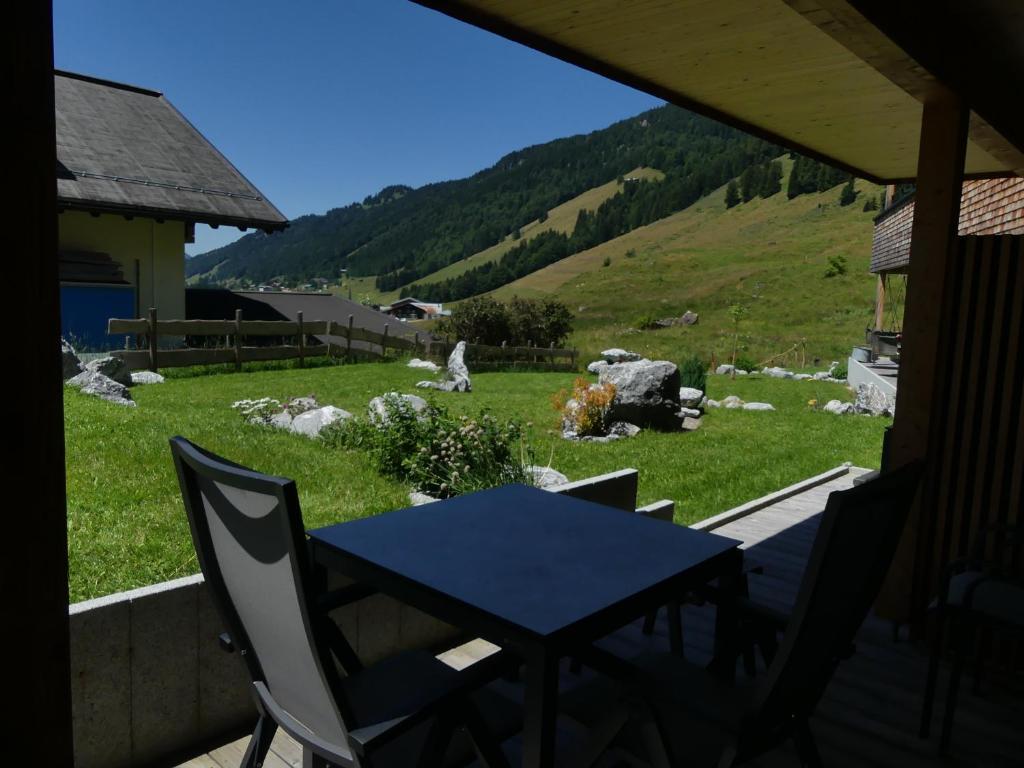 Nespecifikovaný výhled na hory nebo výhled na hory při pohledu z apartmánu