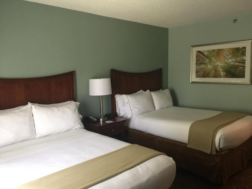 Baymont Inn & Suites Braselton photo