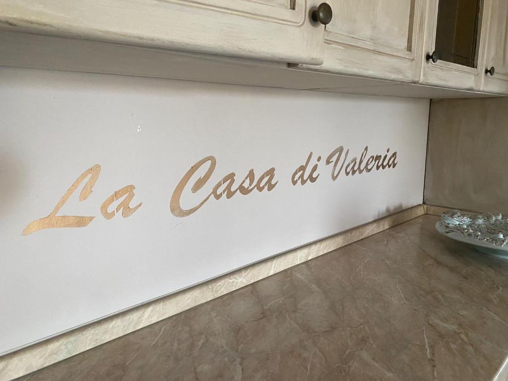 Сертификат, награда, вывеска или другой документ, выставленный в La Casa di Valeria