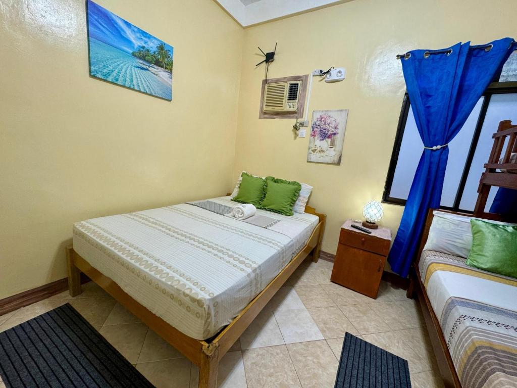 Ocean Breeze Inn photo