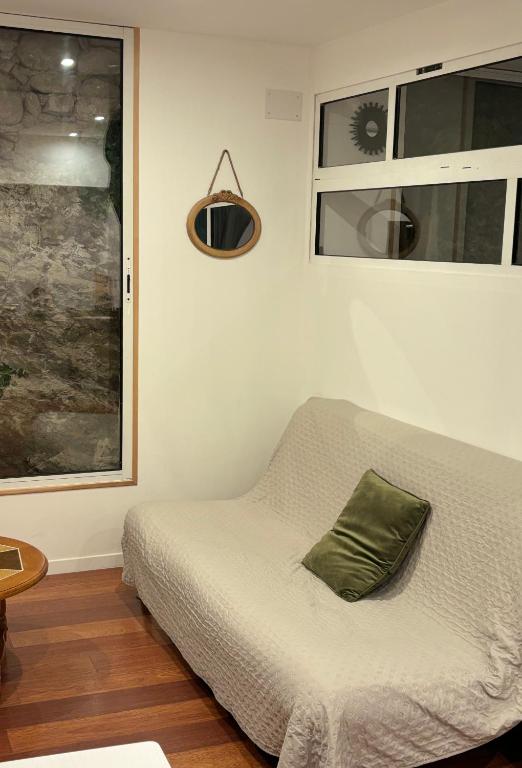 La Roche - Studio - One-Bedroom Apartment