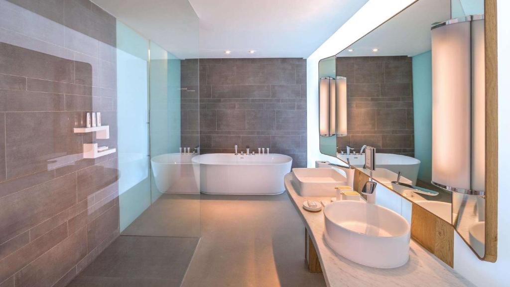 Koupelna v ubytování Nikki Beach Resort & Spa Dubai