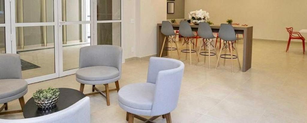 Uma área de estar em Encantador Apartamento Em Frente Ao Metrô Brás ! - Rua Coronel Mursa, 56 - Bras