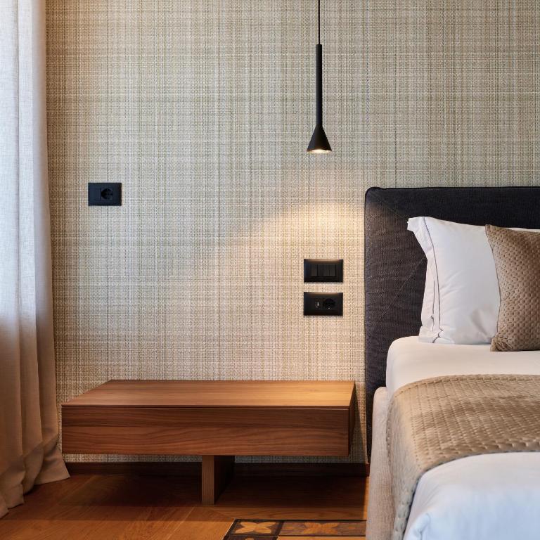 Postel nebo postele na pokoji v ubytování VALIS LUXURY Hotel