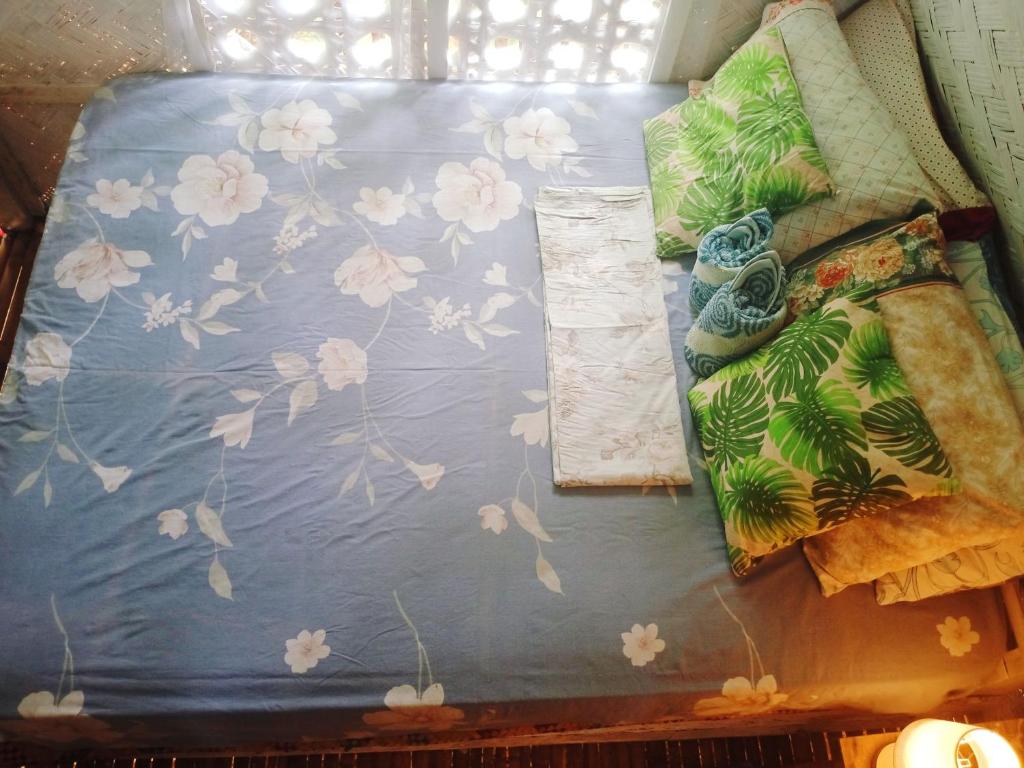 Postel nebo postele na pokoji v ubytování Amwani Breeze
