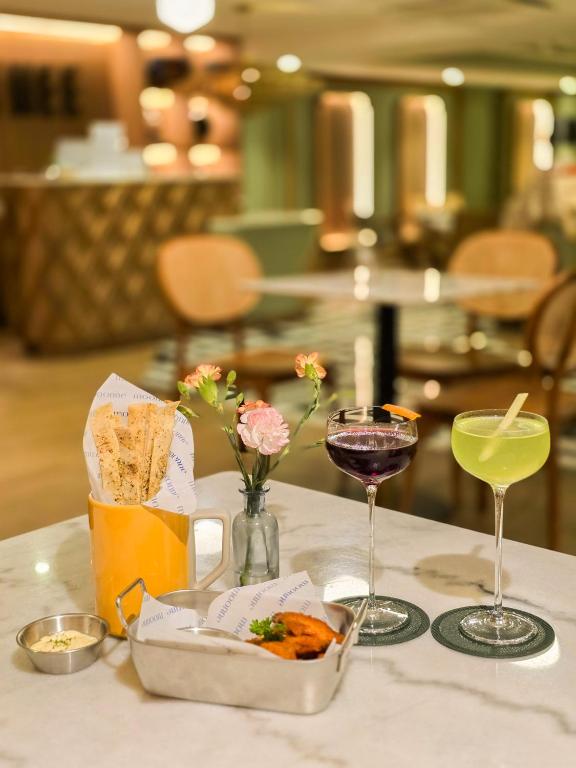 THEE Bangkok by TH District \ - Resim 19