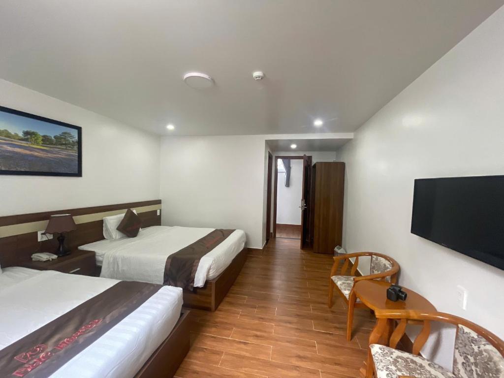 Anh Đức Hotel Đà Lạt - Salle Quadruple Standard