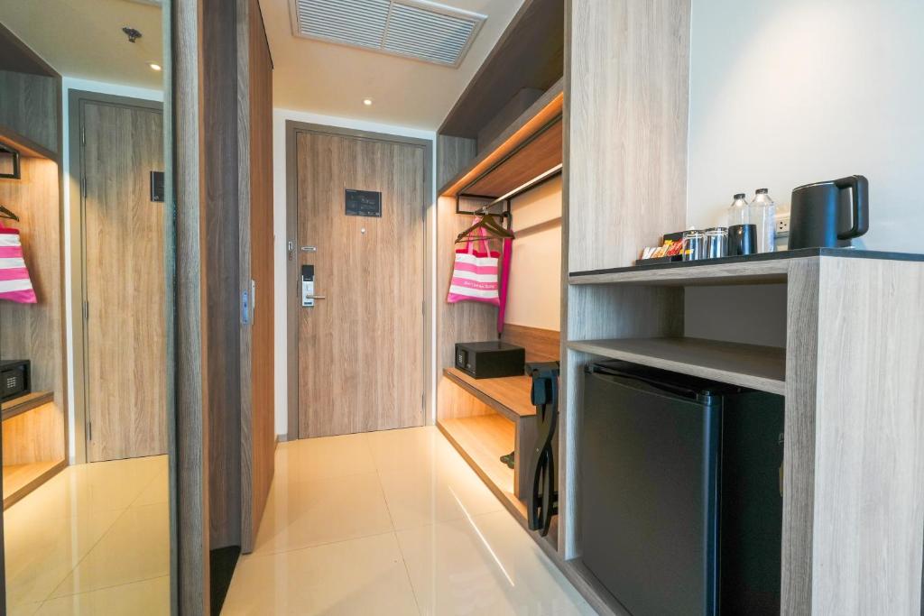 GLOW Bangkok Riverside - Resim 5