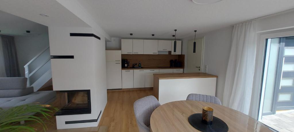 Kuchyň nebo kuchyňský kout v ubytování Ferienhaus Landbrücke