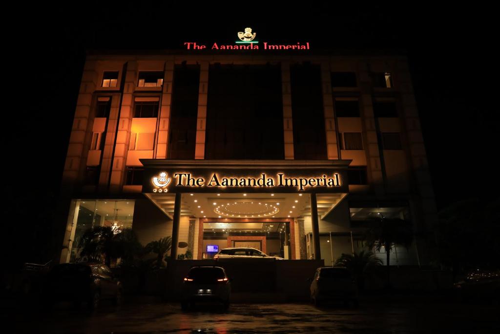 Tòa nhà nơi khách sạn tọa lạc