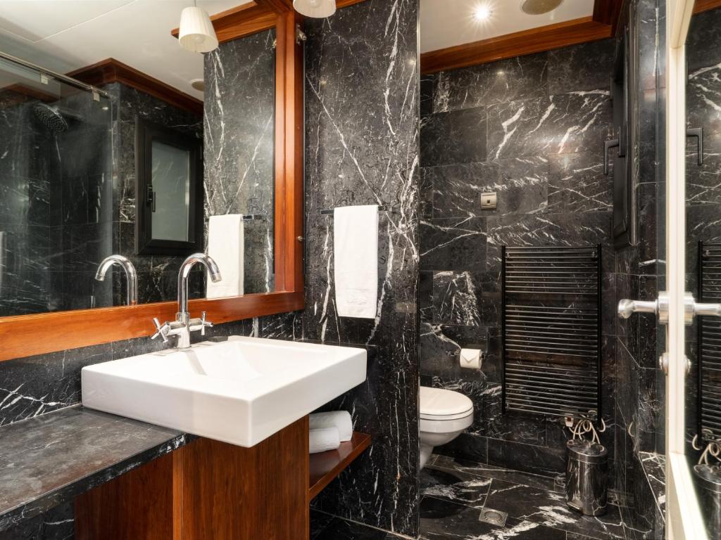 U232 Hotel - Resim 42