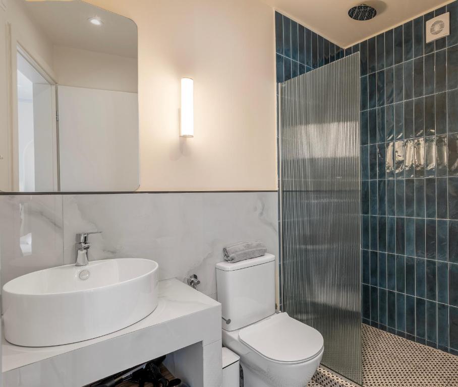 Koupelna v ubytování Atlas Boutique Suites
