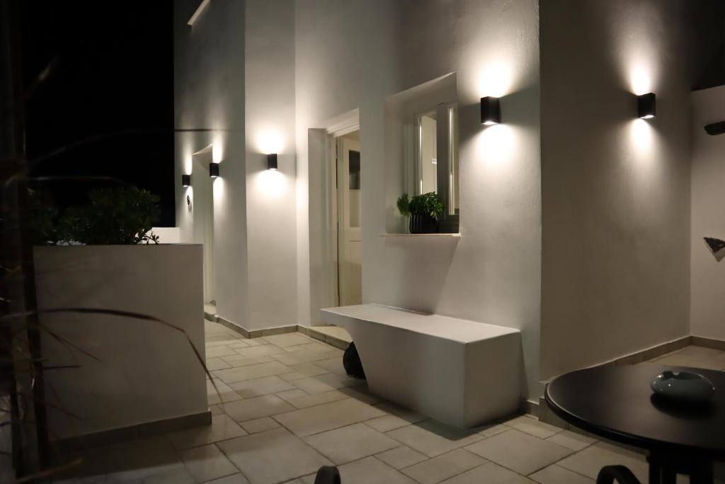 Koupelna v ubytování Santozen Suites