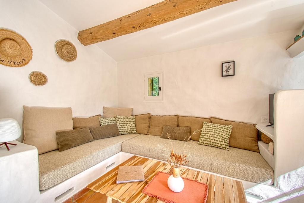Posezení v ubytování Gîte à l'ombre des chênes