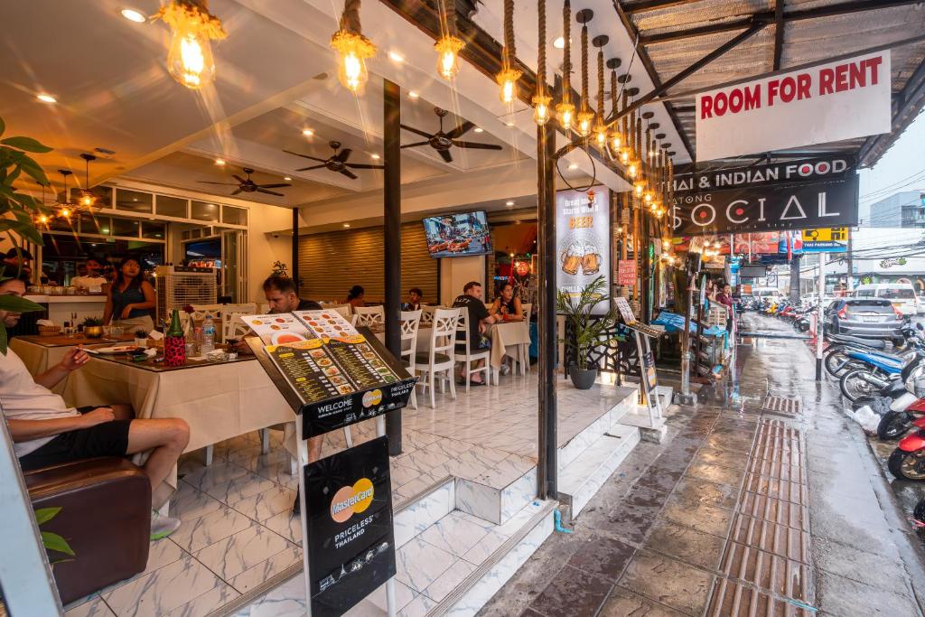 Fotografie z fotogalerie ubytování Patong Social Hotel & Restaurant v destinaci Pláž Patong