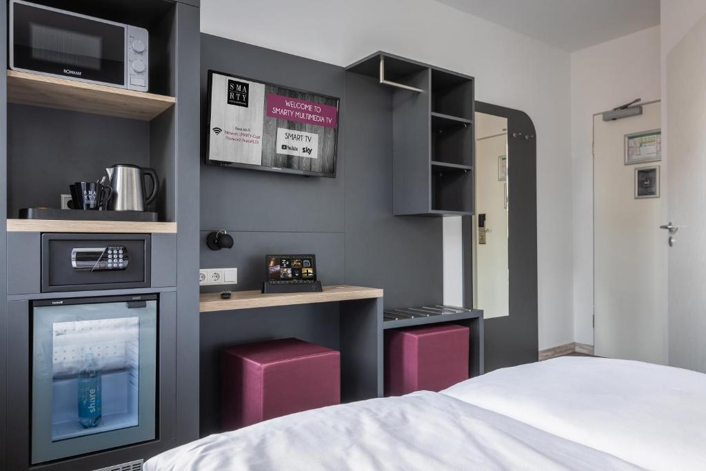 SMARTY Airport Cologne Hotel - KONTAKTLOSER SELF CHECK-IN - Resim 27