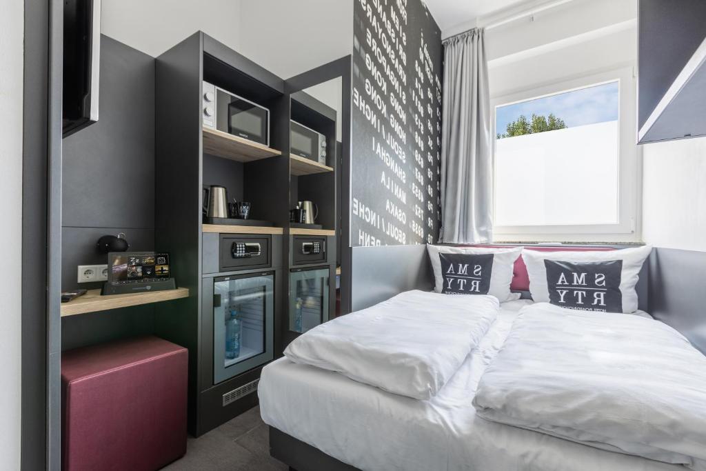 SMARTY Airport Cologne Hotel - KONTAKTLOSER SELF CHECK-IN - Resim 32