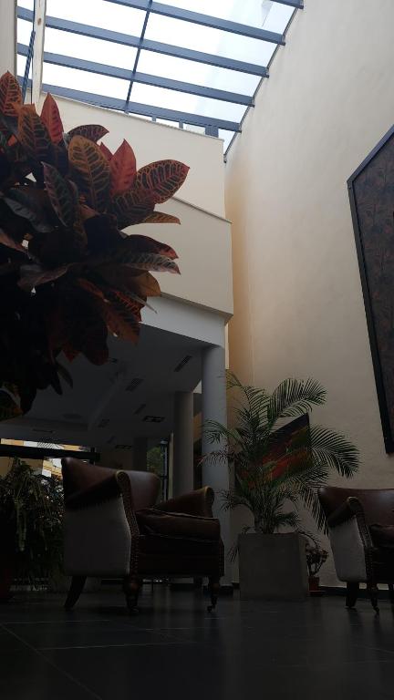Część wypoczynkowa w obiekcie Hotel Los Nardos