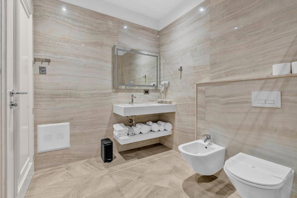 Koupelna v ubytování Hotel Plaza Berat