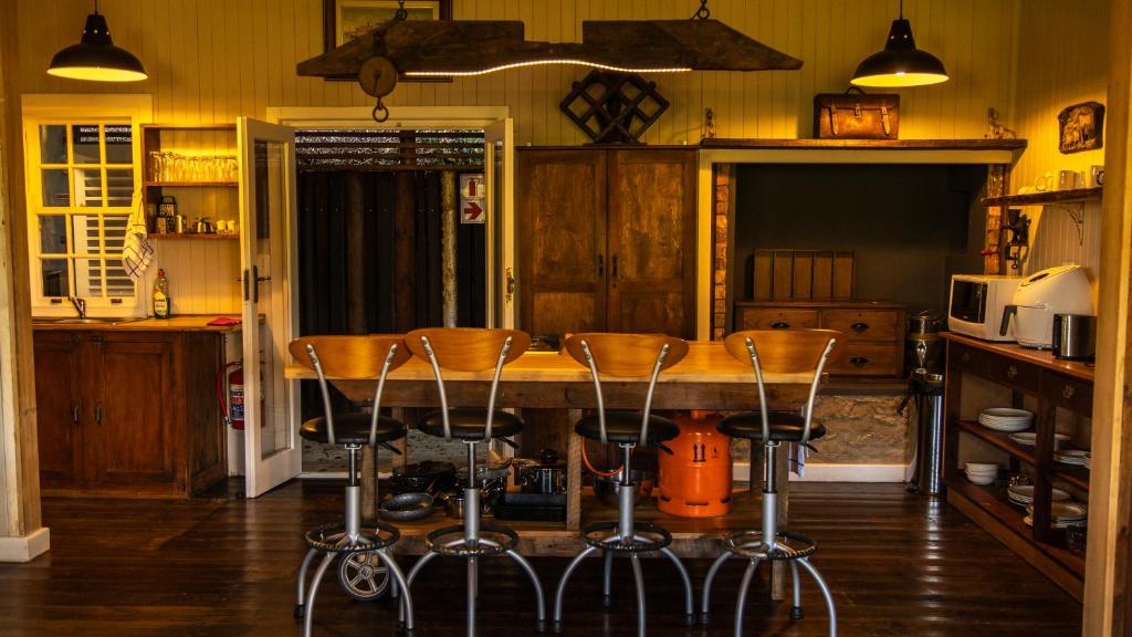 Milkwood Cottage - Seaview Serenity - Image 8