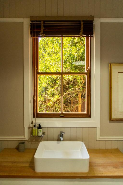 Milkwood Cottage - Seaview Serenity - Image 7