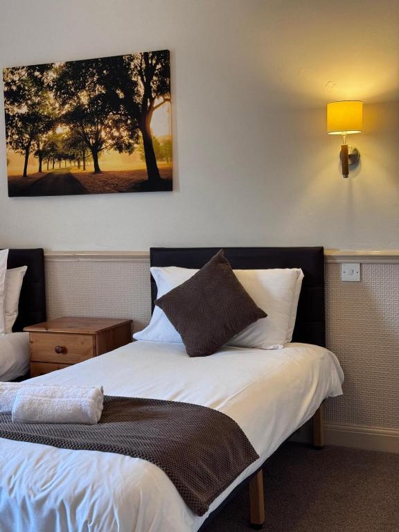 
Triple Room with Private Bathroom
