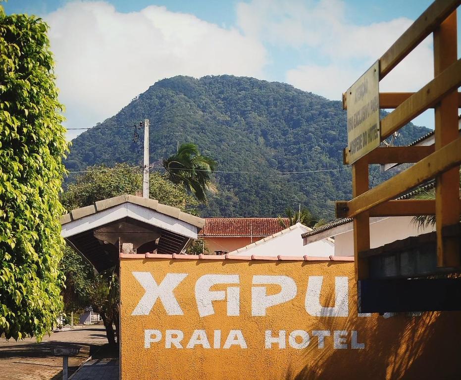Nespecifikovaný výhled na hory nebo výhled na hory při pohledu z hotelu