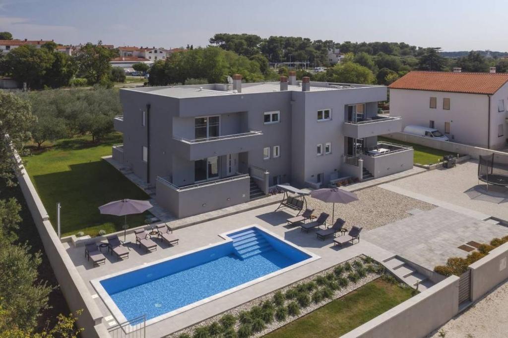 Villa D
